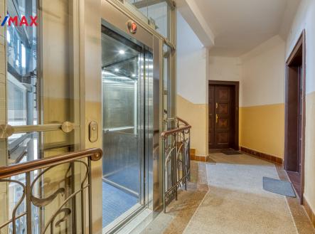 na-plzence-12-18.jpg | Pronájem bytu, 1+1, 43 m²