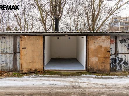 radimova-08.jpg | Prodej - malý objekt/garáž