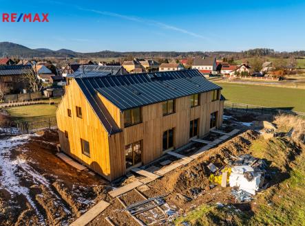 zbyny-dron-02.jpg | Prodej bytu, 3+kk, 67 m²