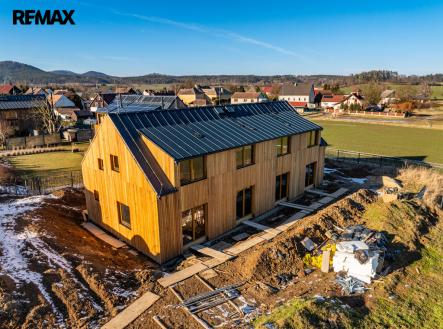 zbyny-dron-02.jpg | Prodej bytu, 3+kk, 67 m²