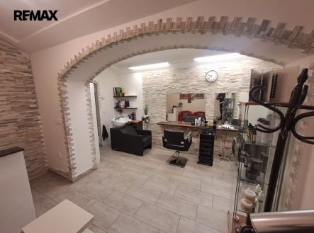 20251105-093817.jpg | Pronájem - obchodní prostor, 52 m²