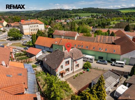 uhelna-dum-z-blizka-1.jpg | Prodej - dům/vila, 196 m²