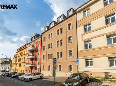 nad-z-a0v-d8rkou-01.jpg | Pronájem bytu, 4+kk, 120 m²