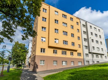 tri-byty-exterier.jpg | Pronájem bytu, 1+kk, 21 m²