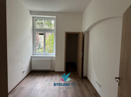 2KK ložnice+šatna | Pronájem bytu, 2+kk, 37 m²