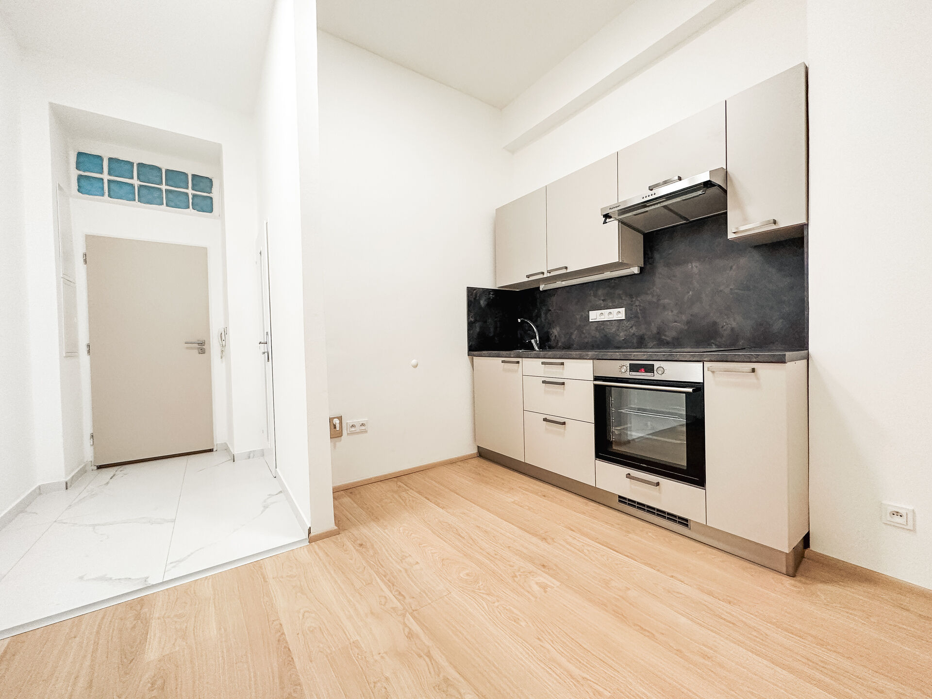 Pronájem 2+1, 45 m2, ul. Jeronýmova, Praha-Žižkov