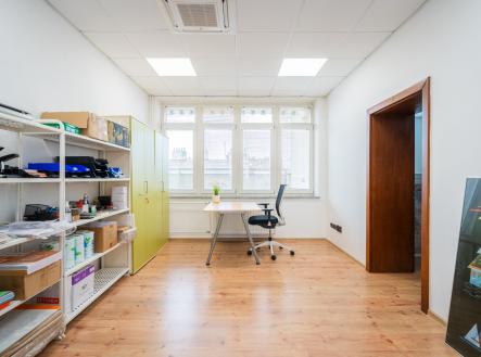 kancelář | Pronájem - kanceláře, 35 m²