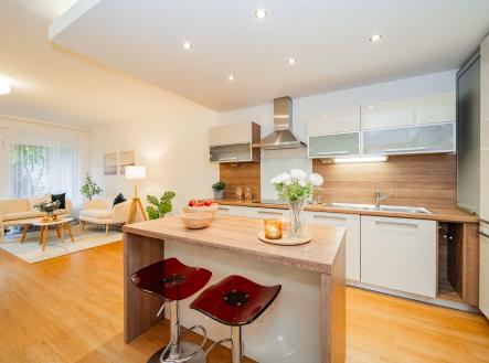 Kuchyně s obývacím pokojem | Prodej - dům/vila, 139 m²