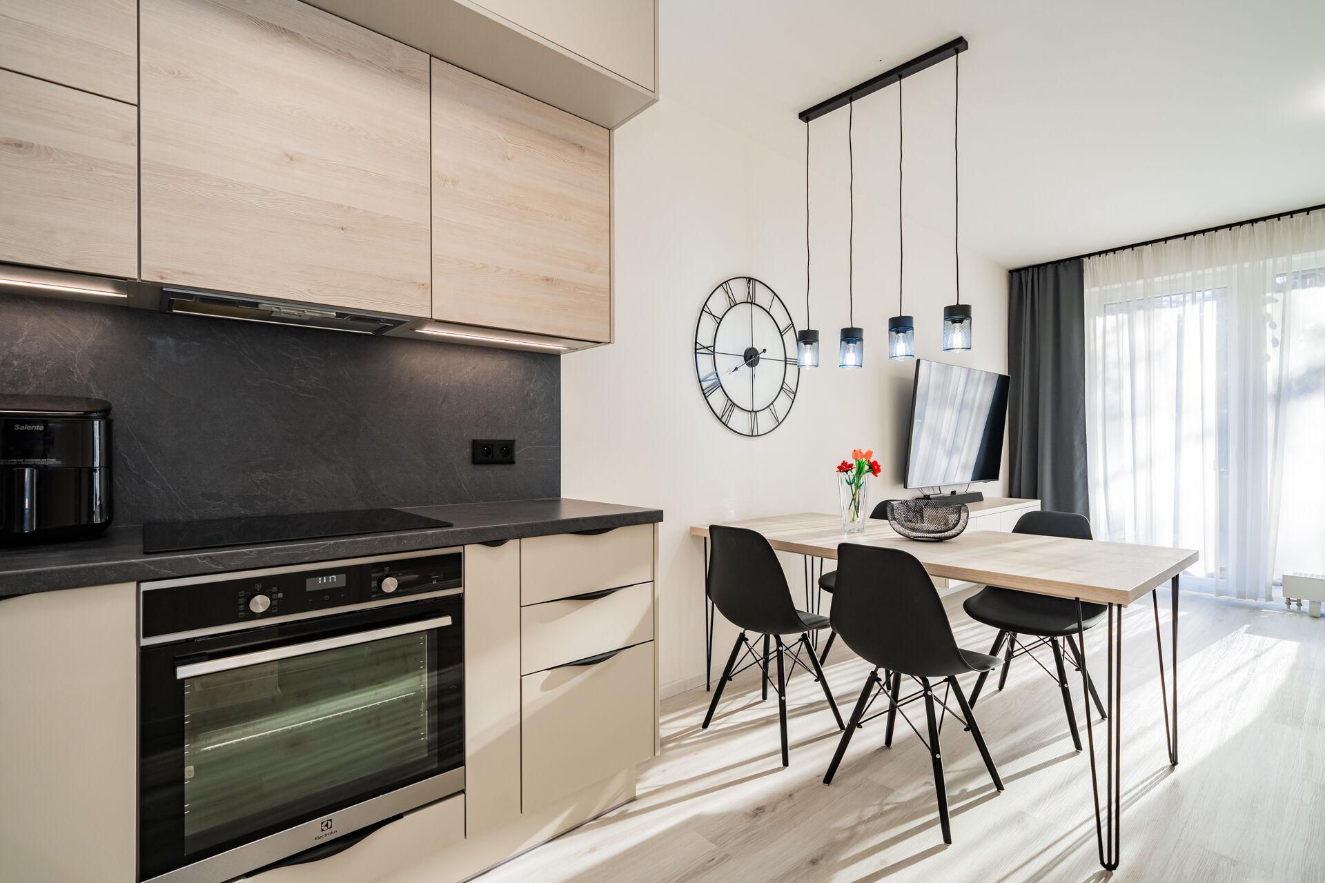 Pronájem bytu 2kk s lodžíí, 60 m2, Nurmiho, Praha 10, Hostivař