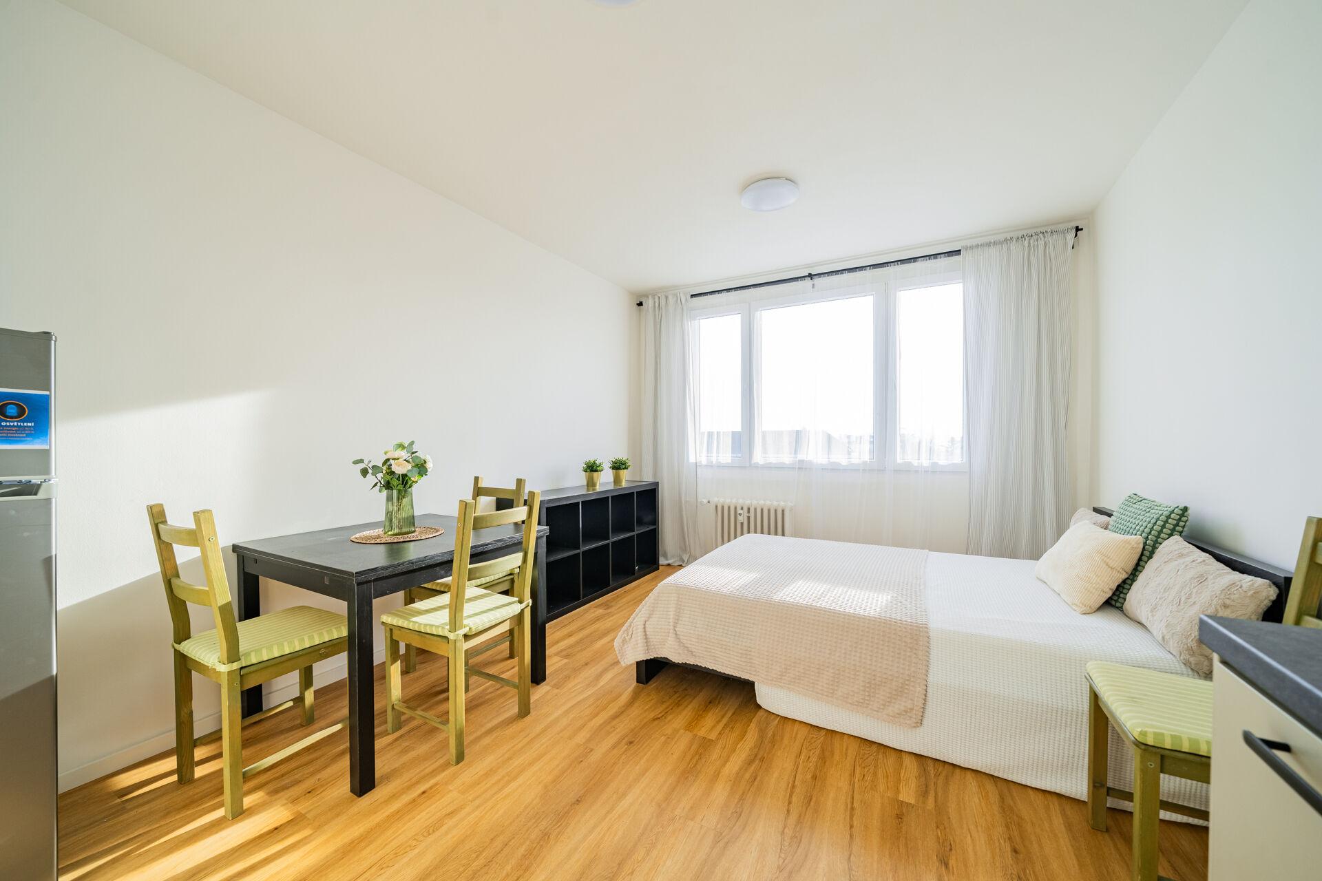 Pronájem bytu po rekonstrukci, 25 m2, v blízkosti metra C, ulice Bítovská