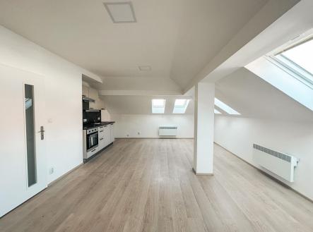 Pronájem bytu, 3+kk, 74 m² obrázek