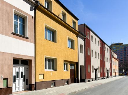 Prodej - nájemní dům, 400 m²