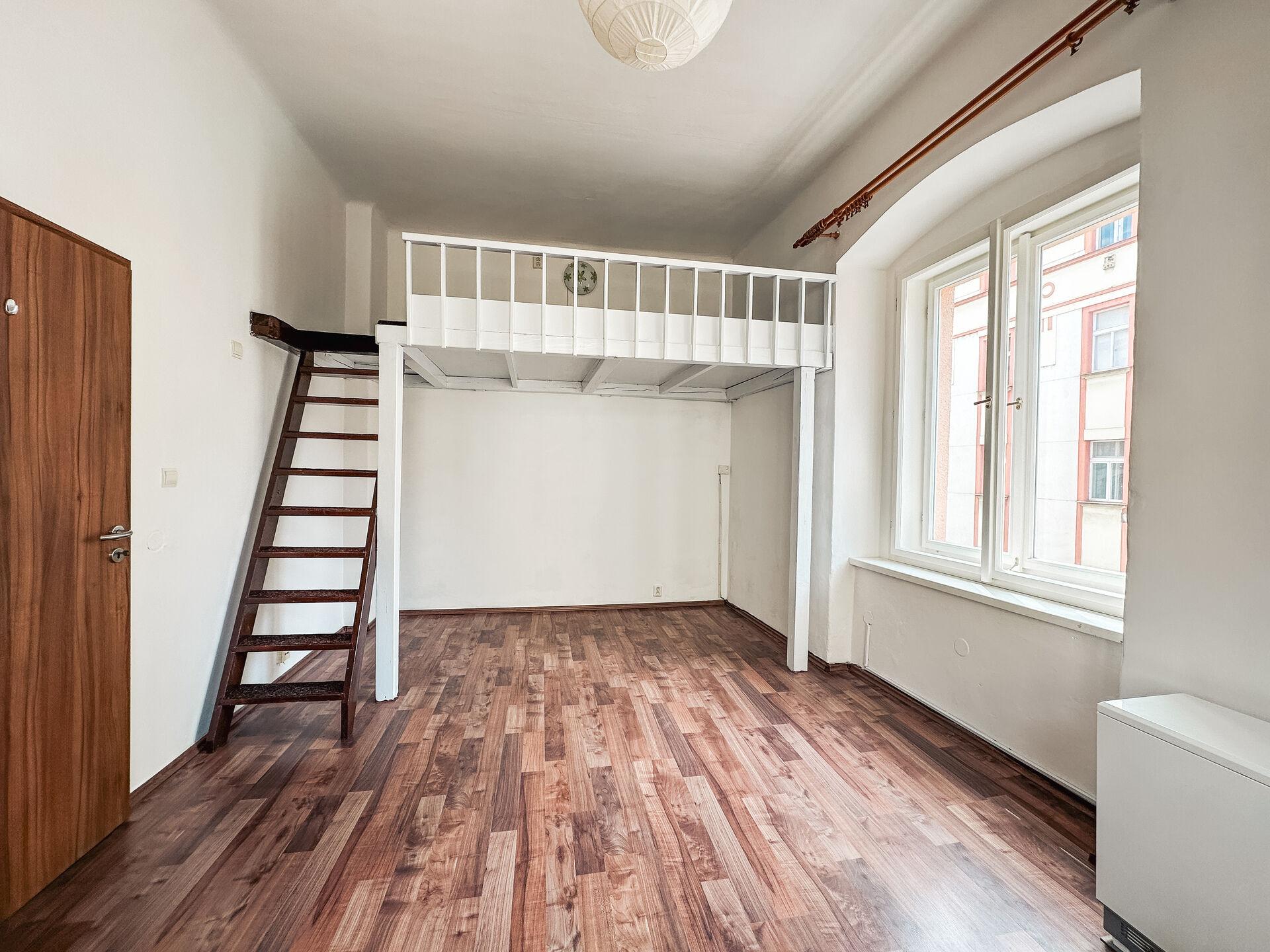 Pronájem 2kk, 40 m2, ul. Jeronýmova, Praha-Žižkov