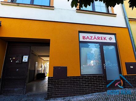 komerční jednotka 1.NP | Prodej - nájemní dům, 807 m²
