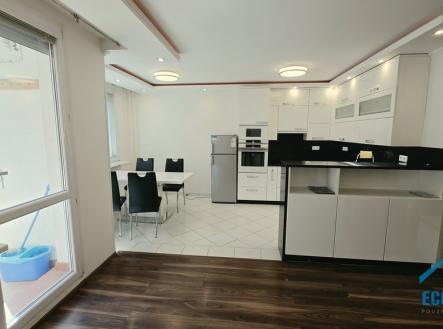 20260429-134546.jpg | Pronájem bytu, 3+kk, 72 m²