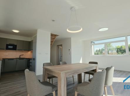Pronájem bytu, 4+kk, 551 m² obrázek