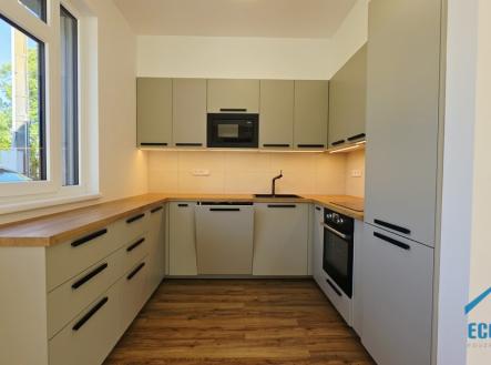 20260523-153237.jpg | Pronájem - kanceláře, 92 m²