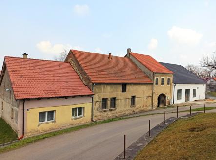 d2 | Prodej - dům/vila, 450 m²