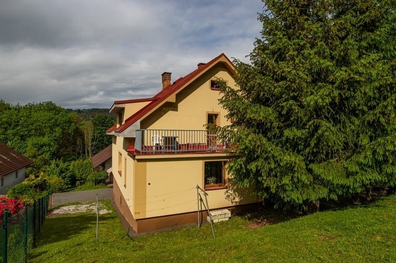 800x800-k820f-74e06-prodej-rodinneho-domu-246-m2-pozemek-780-m2-img-0729-105910a91f-649536416