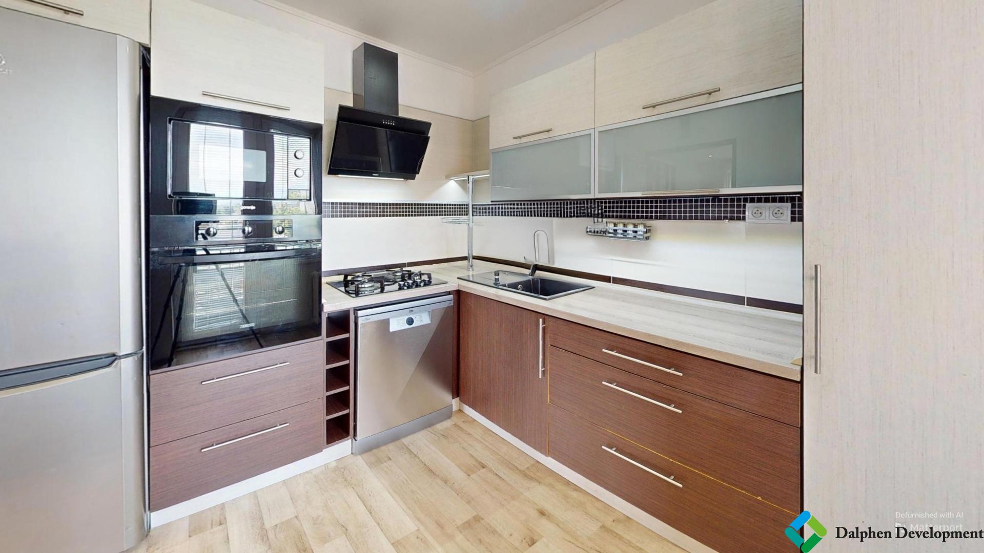 Byt-31-Hlavni-trida-Havirov-Kitchen-Defurnished 1.jpg