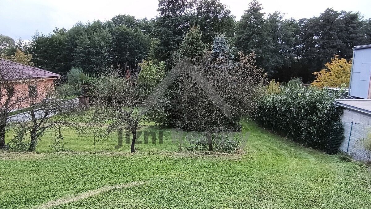 Stavební parcela o výměře 710 m2, Vráto