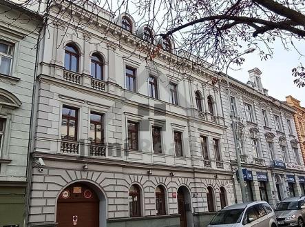 Pronájem - obchodní prostor