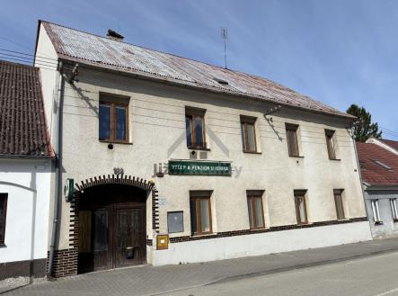 Prodej - nájemní dům, 900 m²