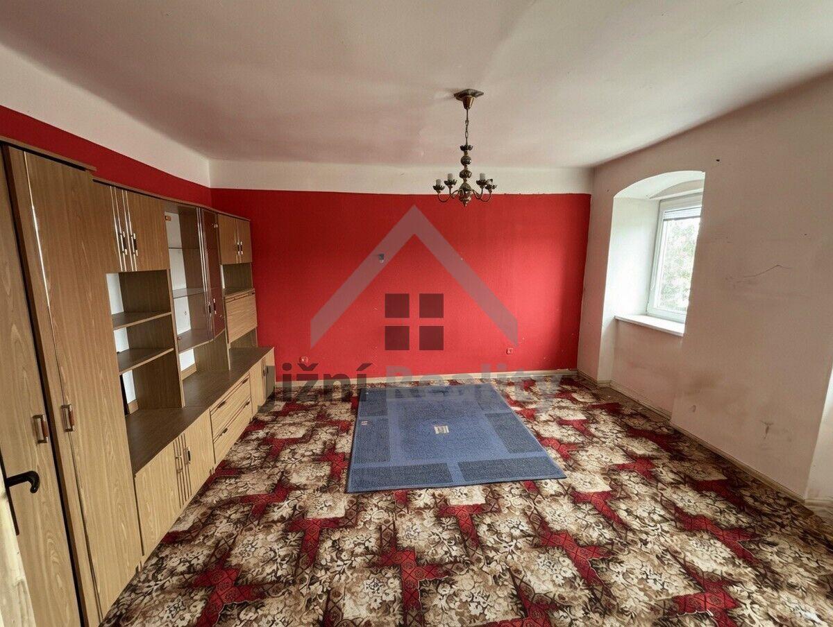 Byt 2+1, OV, 98 m2, Uherčice