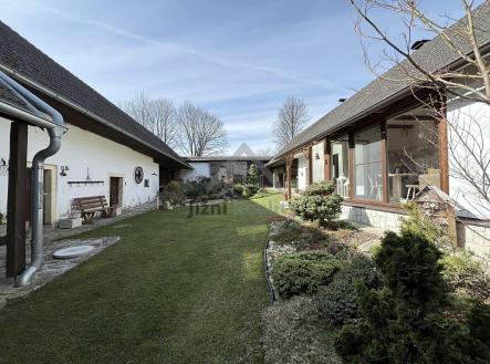 Prodej - dům/vila, 300 m²