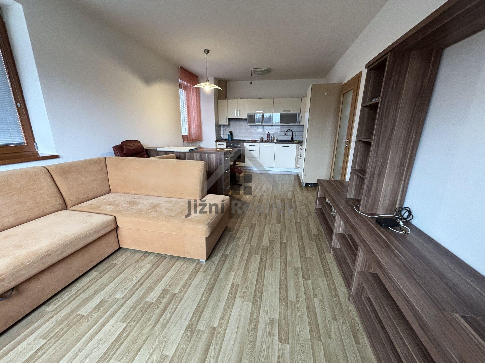 Byt 3+kk, 94 m2, garáž, U Lučního jezu, ČB