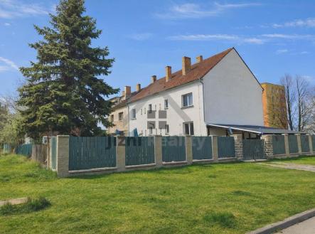 Prodej - nájemní dům, 450 m²
