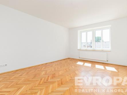 . | Prodej - dům/vila, 307 m²