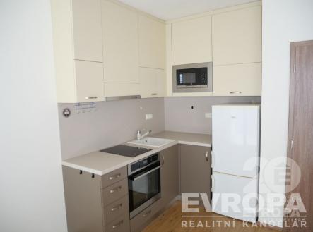 . | Pronájem bytu, 1+kk, 46 m²