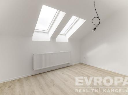 . | Pronájem bytu, 2+kk, 52 m²