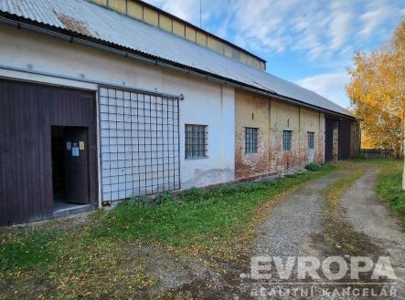 . | Pronájem - obchodní prostor, 450 m²