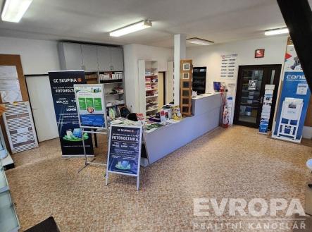 . | Pronájem - obchodní prostor, 450 m²