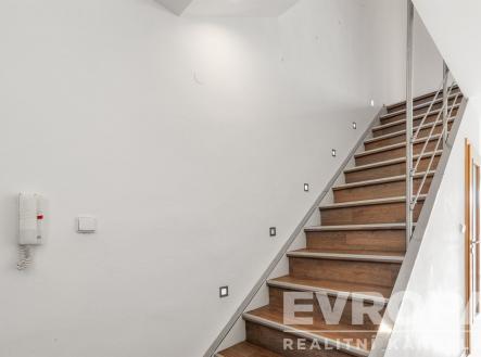 . | Prodej bytu, 3+kk, 96 m²