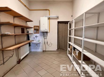 . | Pronájem - obchodní prostor, 92 m²