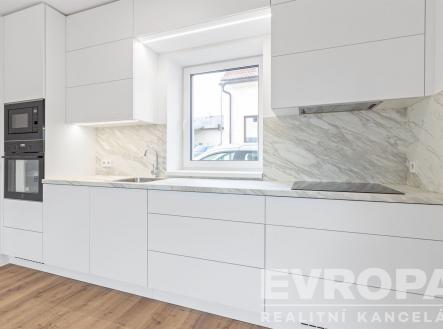 . | Prodej - dům/vila, 104 m²