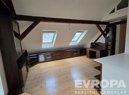 . | Pronájem bytu, 5+kk, 188 m²