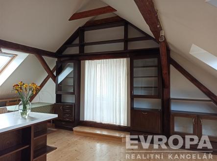 . | Pronájem bytu, 5+kk, 188 m²