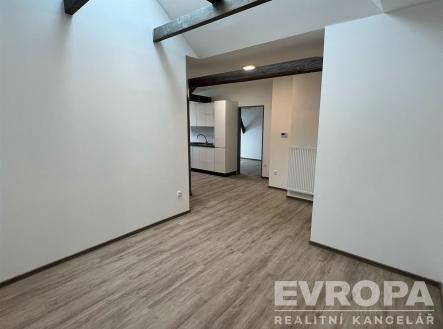. | Pronájem bytu, 3+kk, 60 m²