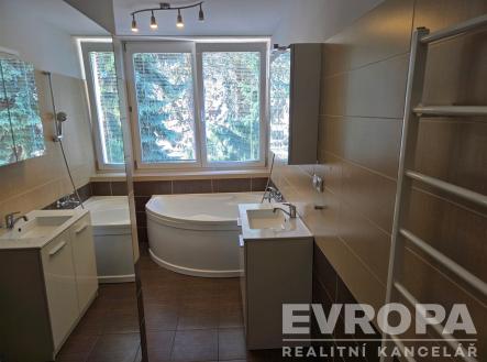 . | Pronájem bytu, 3+kk, 62 m²
