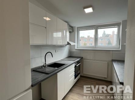 . | Pronájem bytu, 3+kk, 60 m²
