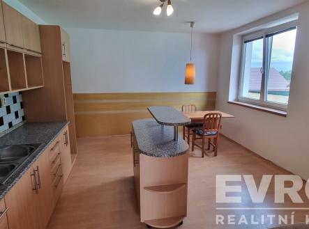 pokoj s kuch.koutem | Pronájem bytu, 3+kk, 76 m²