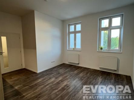 . | Pronájem bytu, 1+kk, 29 m²