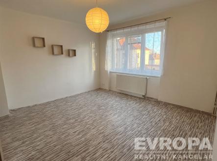 . | Pronájem bytu, 2+1, 56 m²