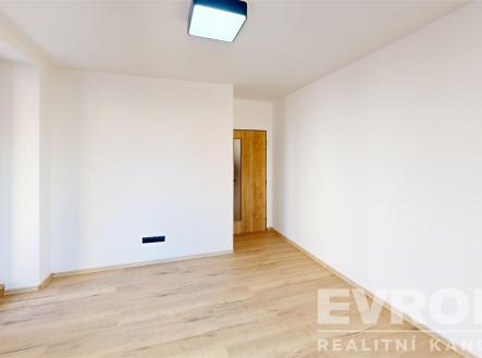 . | Pronájem bytu, 3+1, 73 m²