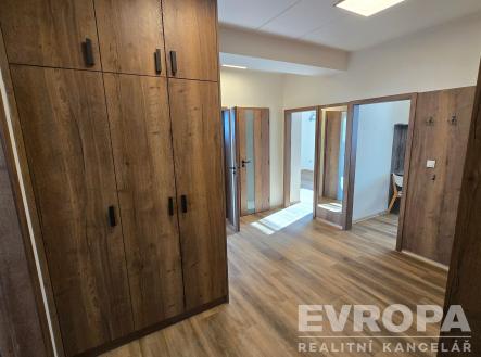 . | Pronájem bytu, 3+1, 90 m²