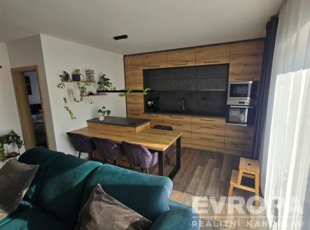 . | Pronájem bytu, 2+kk, 55 m²